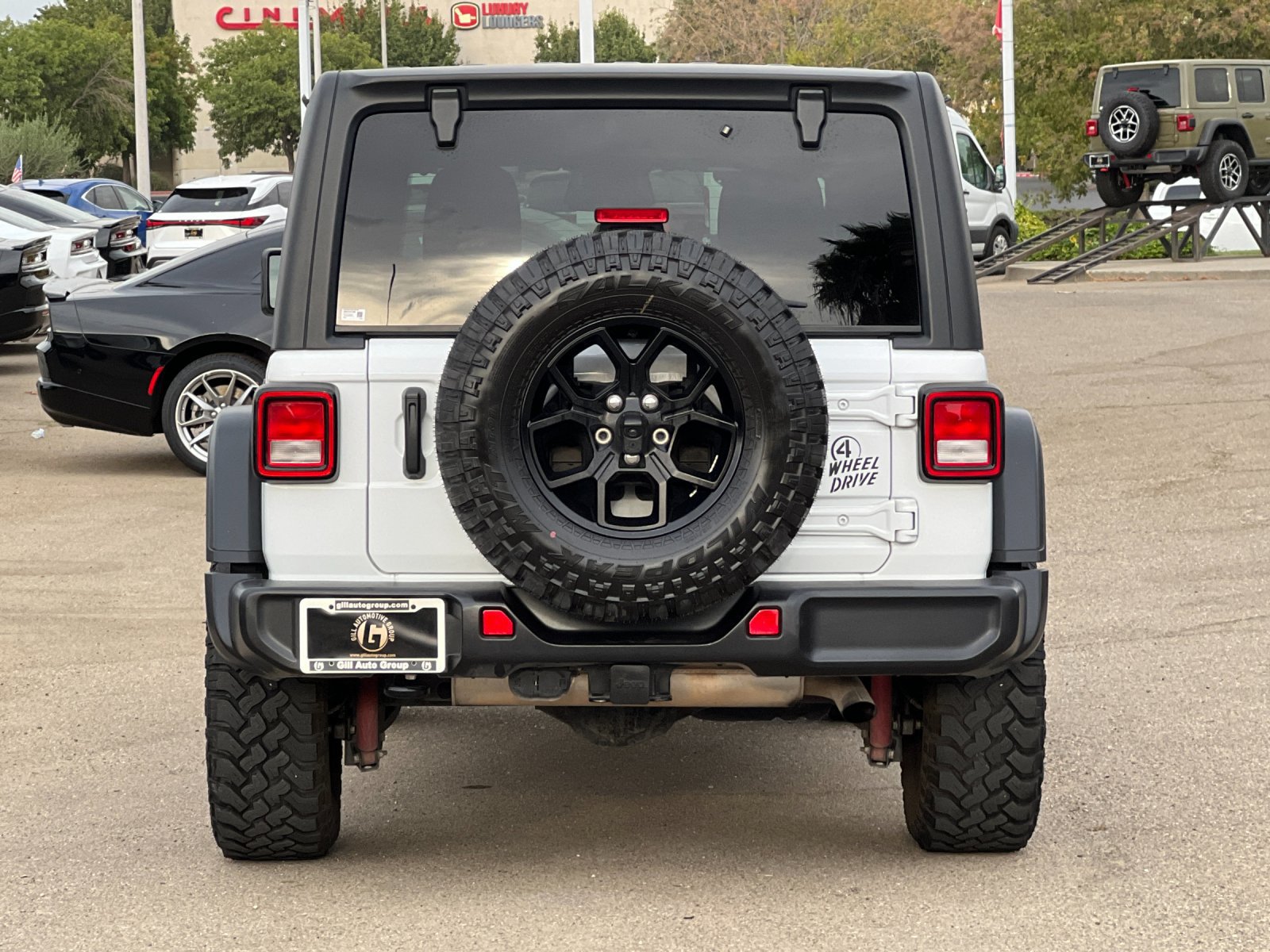 Used 2025 Jeep Wrangler Unlimited Sport AWD/4WD image 5