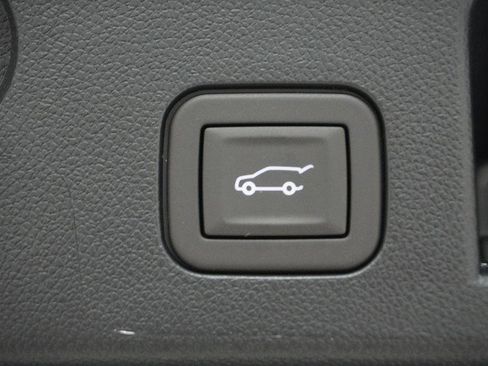 New 2026 Chevrolet Equinox ACTIV w/ Convenience Package III image 7