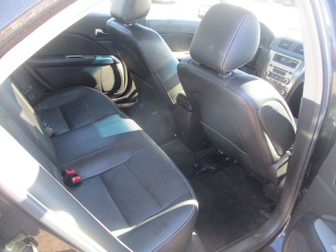 Used 2010 Ford Fusion SEL image 9