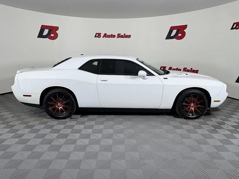 Used 2014 Dodge Challenger R/T w/ R/T Redline Group RWD image 8
