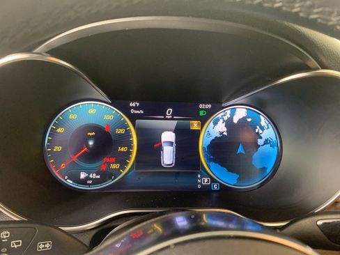 Used 2022 Mercedes-Benz GLC 300 4MATIC image 23