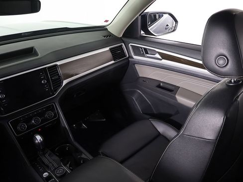 Used 2022 Volkswagen Atlas SE image 37