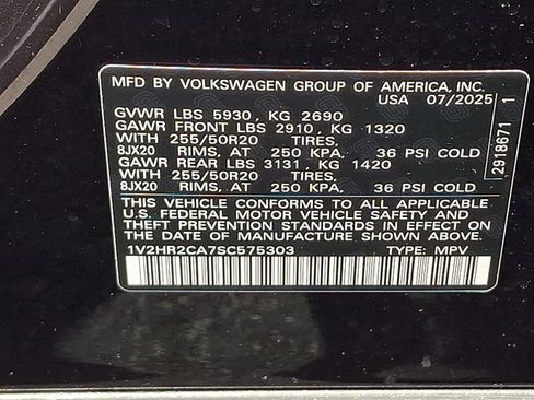 Used 2025 Volkswagen Atlas SE AWD/4WD image 27