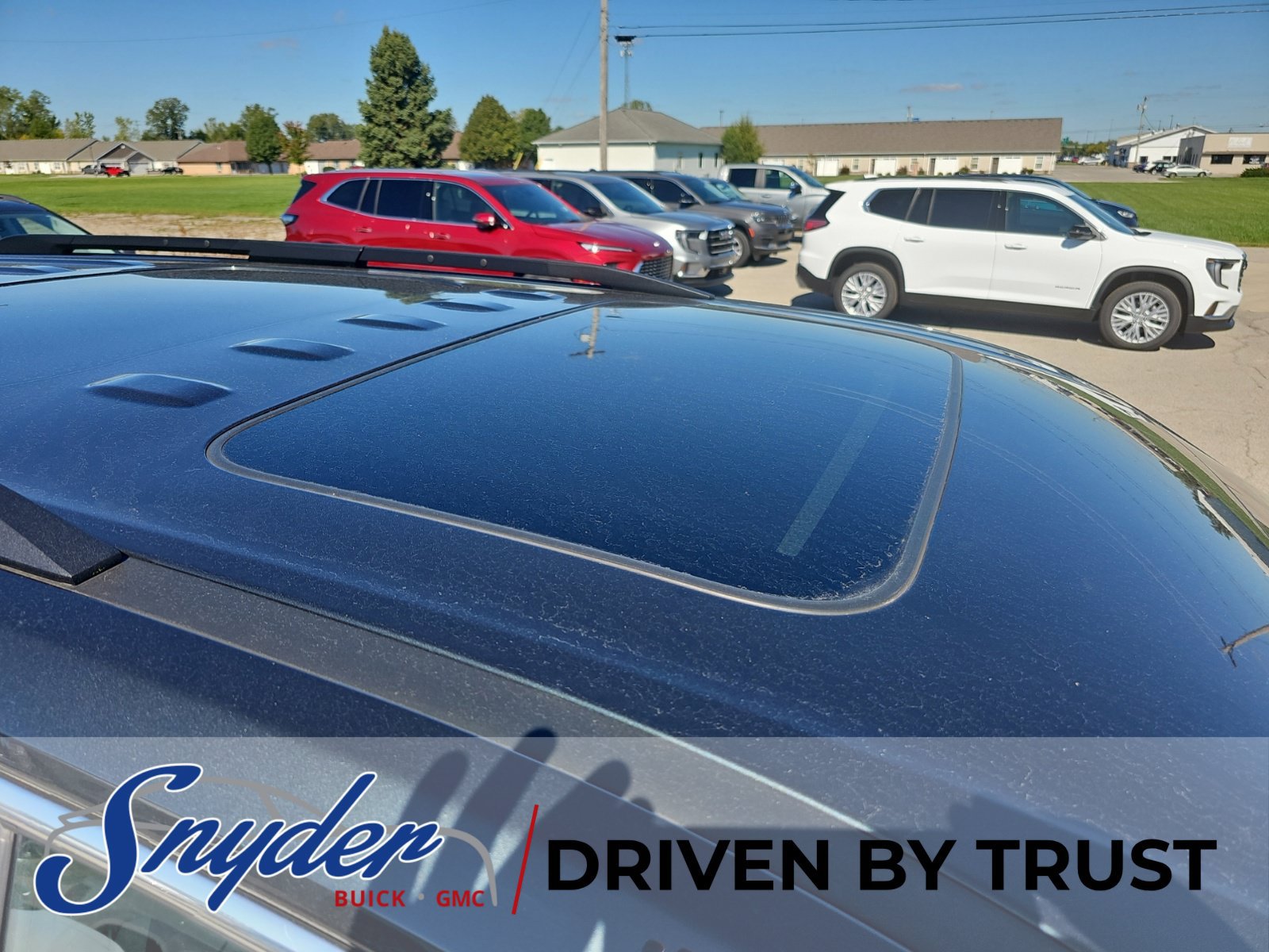 Used 2019 Chevrolet Traverse LT w/ LT Premium Package AWD/4WD image 8