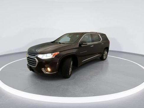 Used 2021 Chevrolet Traverse Premier w/ LPO, Floor Liner Package AWD/4WD image 8
