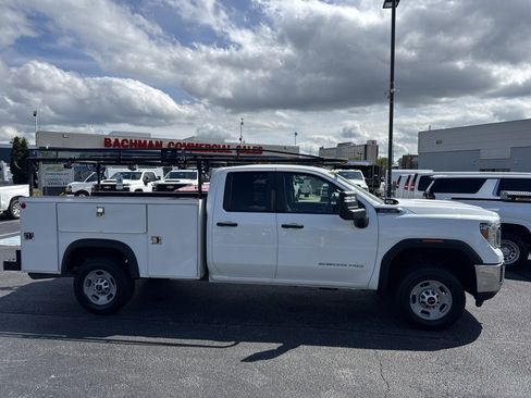 Used 2021 GMC Sierra 2500 4x4 Double Cab w/ Convenience Package image 2