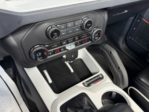 Used 2026 Ford Bronco Raptor AWD/4WD image 34