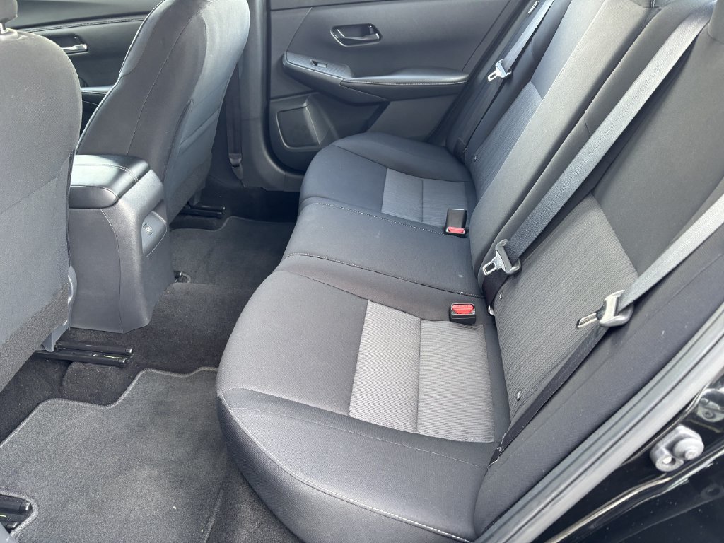 Used 2024 Nissan Sentra SV FWD image 23