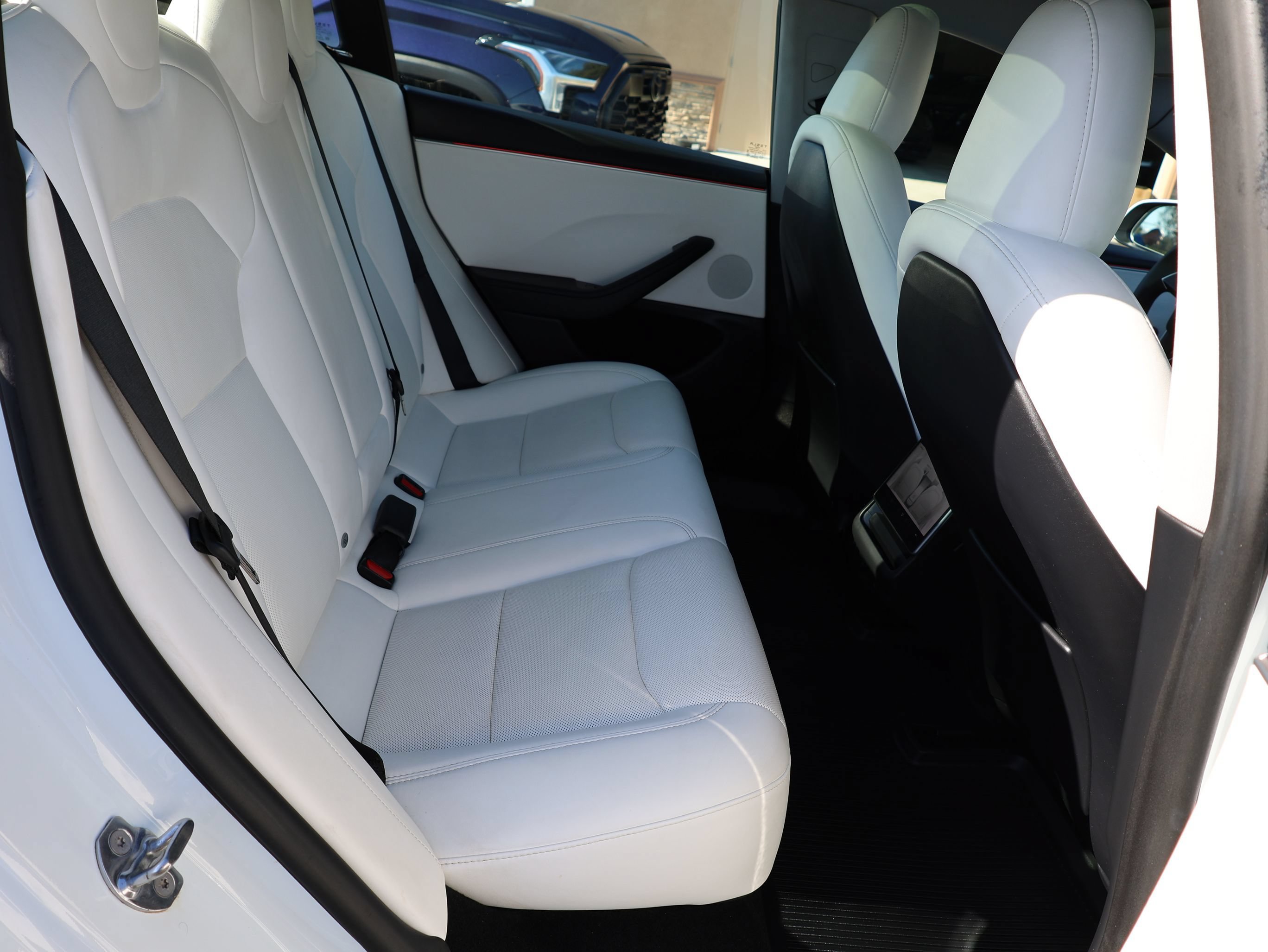 Used 2025 Tesla Model 3 Long Range RWD image 39