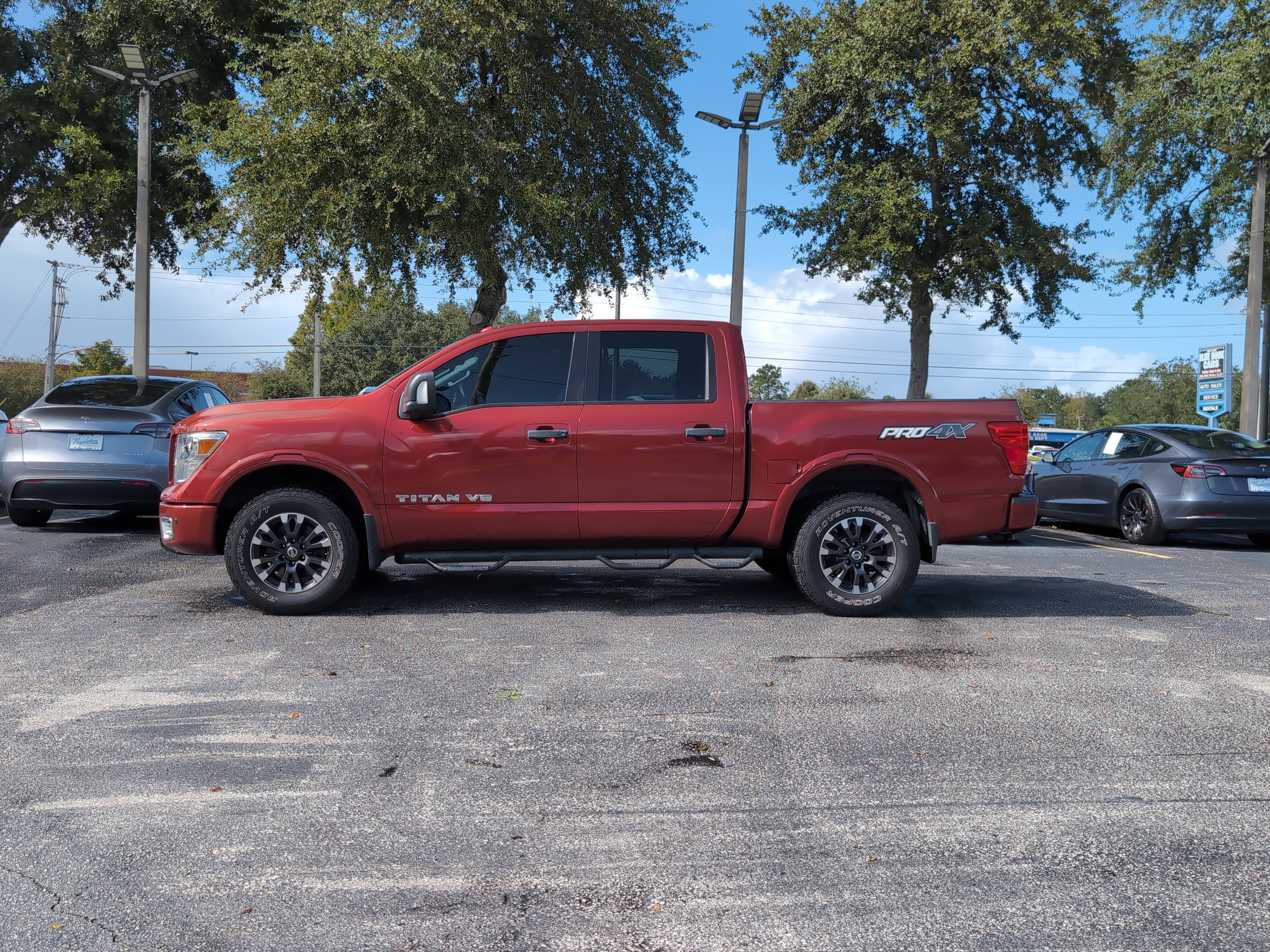 Used 2019 Nissan Titan PRO-4X w/ Pro-4x Convenience Package AWD/4WD image 3