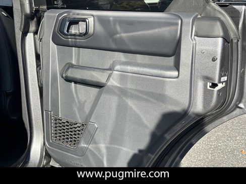 New 2025 Ford Bronco Badlands image 16