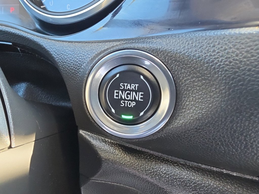 Certified 2022 Buick Encore GX Preferred w/ Cold Weather Comfort Package FWD image 13