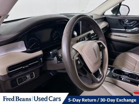 Certified 2022 Lincoln Corsair AWD w/ Premium Package image 11