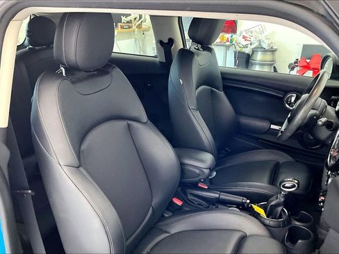 Used 2016 MINI Cooper 2-Door Hardtop image 9