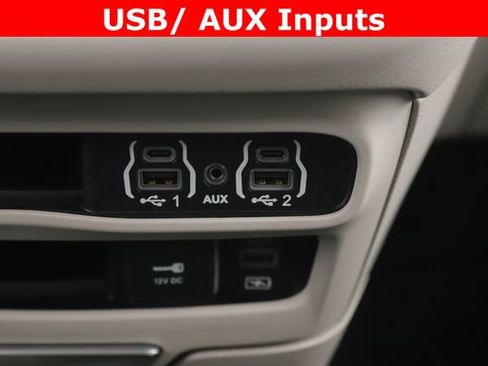Used 2022 Chrysler Pacifica Touring-L FWD image 25