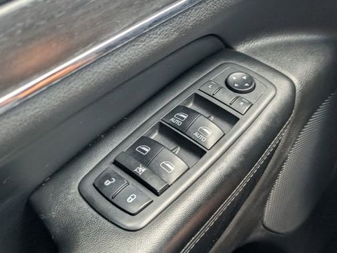 Used 2018 Jeep Grand Cherokee Limited RWD image 27