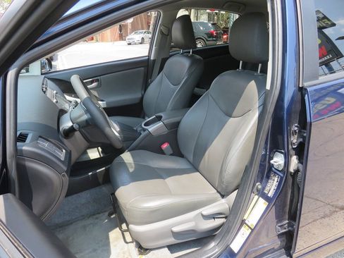 Used 2013 Toyota Prius Three FWD image 10