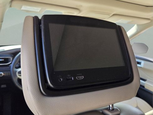 Used 2021 Ford Explorer Limited w/ Hybrid Equipment Group 310A AWD/4WD image 14