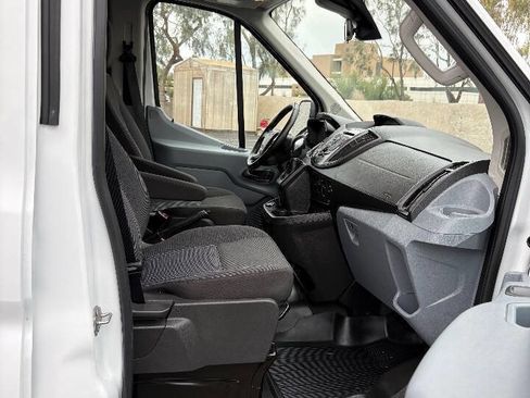 Used 2019 Ford Transit 150 XLT image 29