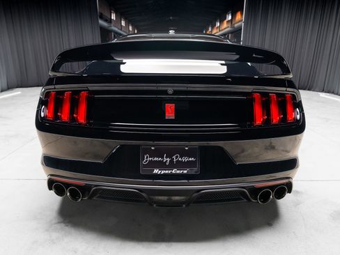 Used 2016 Ford Mustang Shelby GT350R w/ GT350R Equipment Group 920A RWD image 14