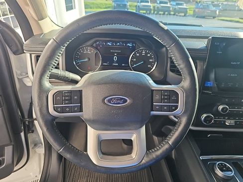 Used 2024 Ford Expedition XLT AWD/4WD image 16