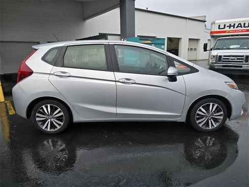Used 2016 Honda Fit EX image 3