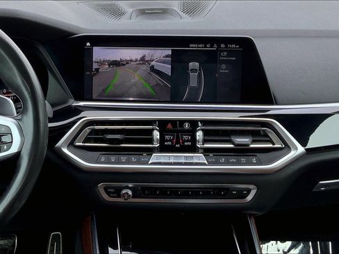 Used 2019 BMW X5 xDrive50i w/ M Sport Package image 6