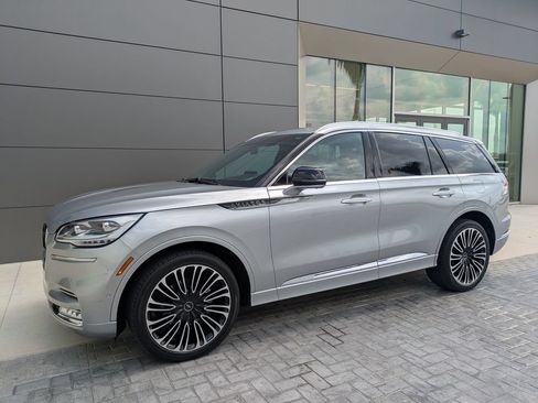 Certified 2024 Lincoln Aviator Black Label w/ Dynamic Handling Package AWD/4WD image 2