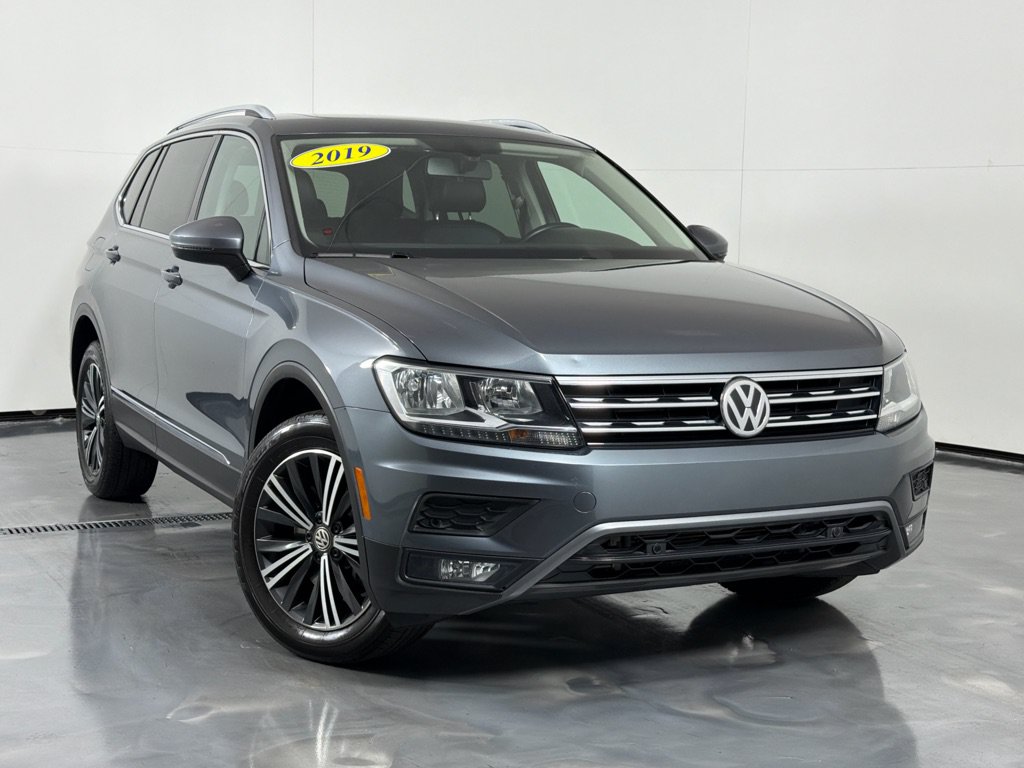 Used 2019 Volkswagen Tiguan SEL FWD image 2