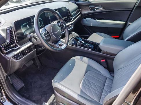 Certified 2025 Kia Sportage X-Line AWD/4WD image 16