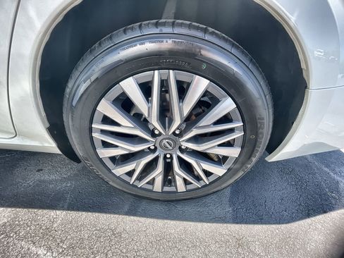 Used 2023 Nissan Altima 2.5 SV FWD image 30