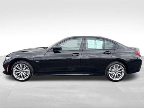 Used 2023 BMW 330e xDrive w/ Premium Package AWD/4WD image 5
