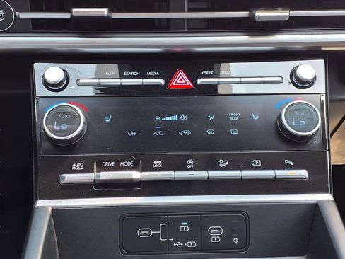 Certified 2024 Hyundai Santa Fe XRT AWD/4WD image 13