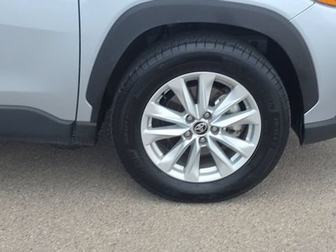 Used 2023 Toyota Corolla Cross LE FWD image 30