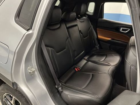 Certified 2024 Jeep Compass Limited image 29