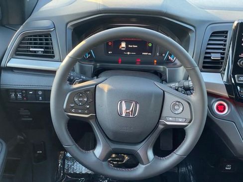 Certified 2024 Honda Odyssey Sport image 17