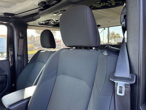 Certified 2019 Jeep Wrangler Sport S image 11