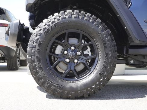 Used 2025 Jeep Wrangler Unlimited Sport AWD/4WD image 32