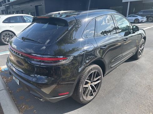 Certified 2026 Porsche Macan image 3
