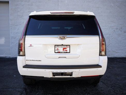 Used 2016 Cadillac Escalade Luxury image 14