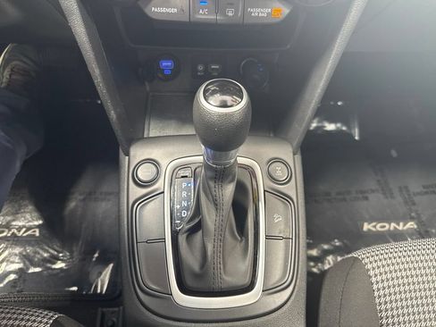 Used 2021 Hyundai Kona SE AWD/4WD image 15
