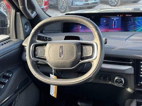 New 2026 Lincoln Navigator L Reserve w/ Jet Appearance Package image 13