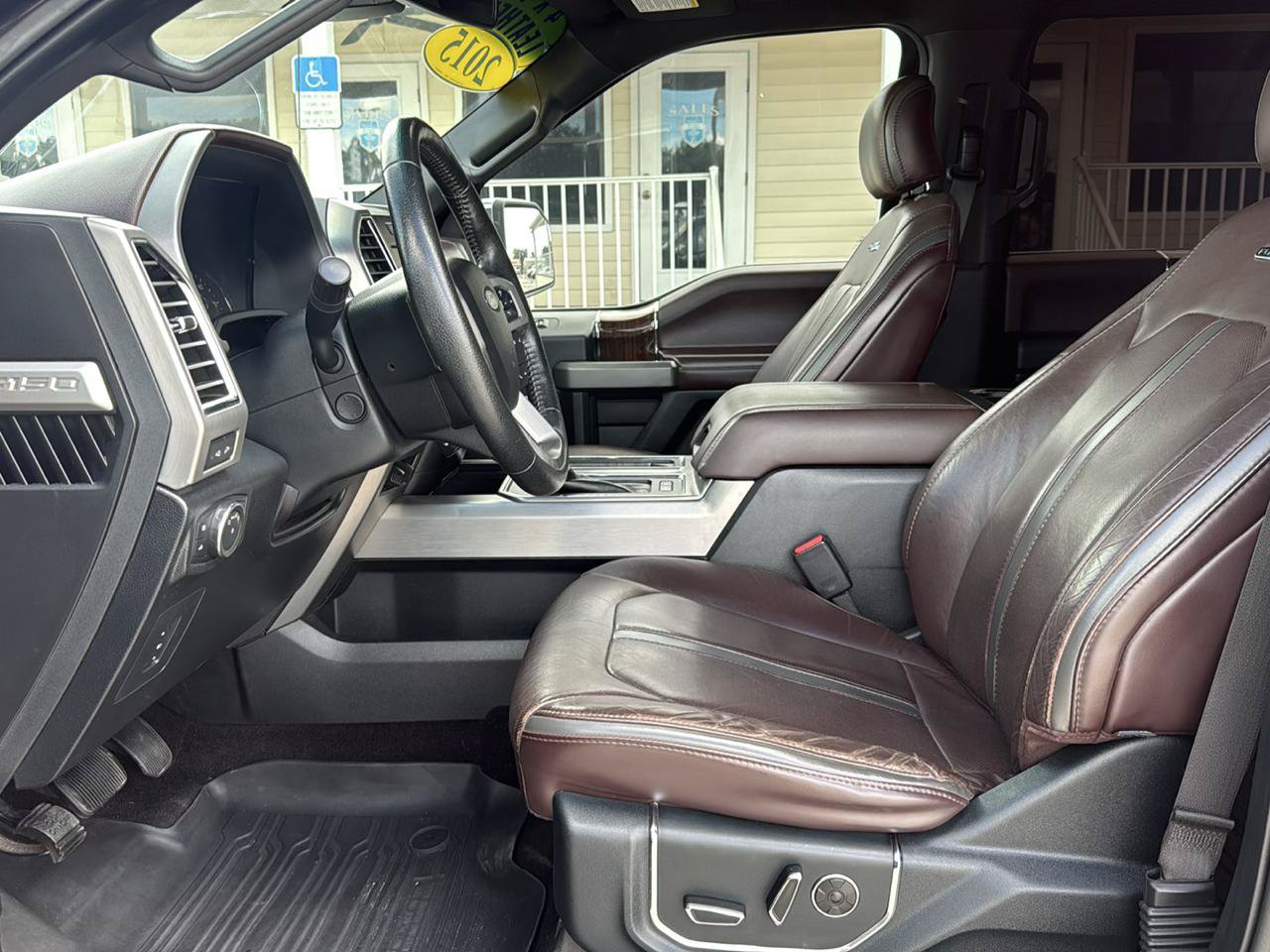 Used 2015 Ford F150 Platinum w/ Equipment Group 701A Luxury AWD/4WD image 28