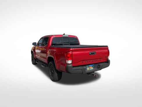 Used 2017 Toyota Tacoma SR5 w/ Tow Package RWD image 6