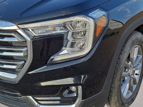 Used 2022 GMC Terrain SLT FWD image 9