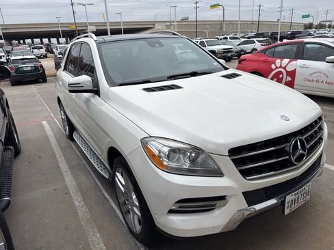Used 2014 Mercedes-Benz ML 350 BlueTEC 4MATIC image 2