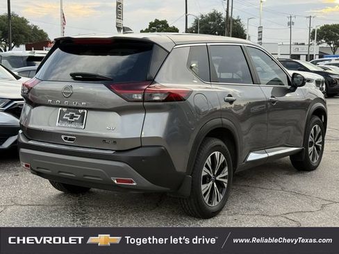 Used 2023 Nissan Rogue SV FWD image 6