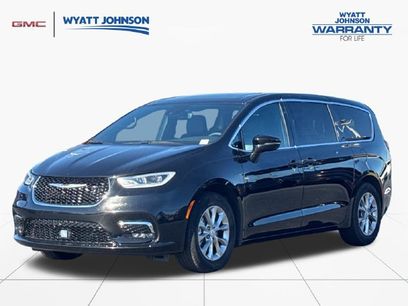 Used 2026 Chrysler Pacifica Limited