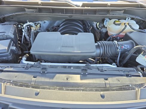 Used 2024 GMC Yukon SLT RWD image 28