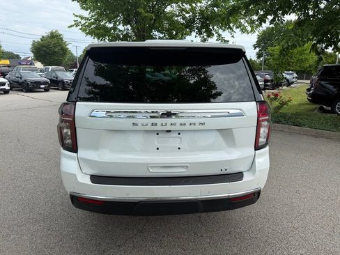 Used 2024 Chevrolet Suburban LT w/ LT Signature Plus Package AWD/4WD image 4
